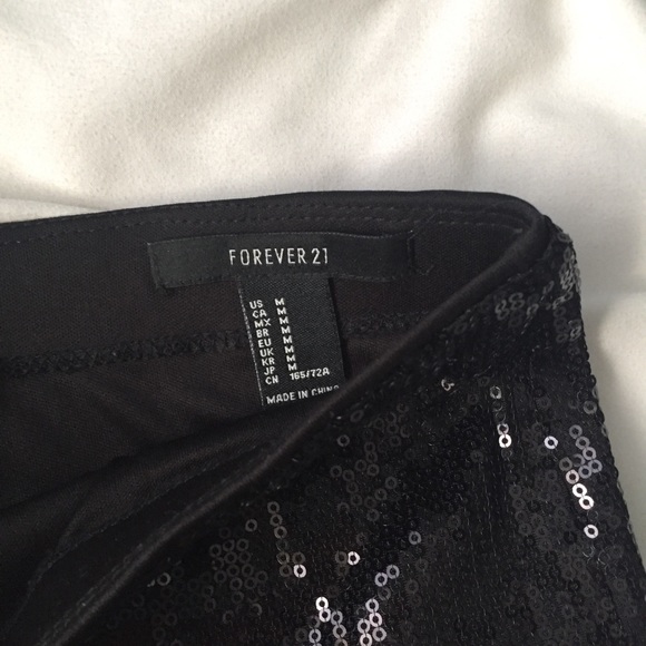 Forever 21 Black Sequin Hi Rise Mini Shorts - Picture 4 of 7